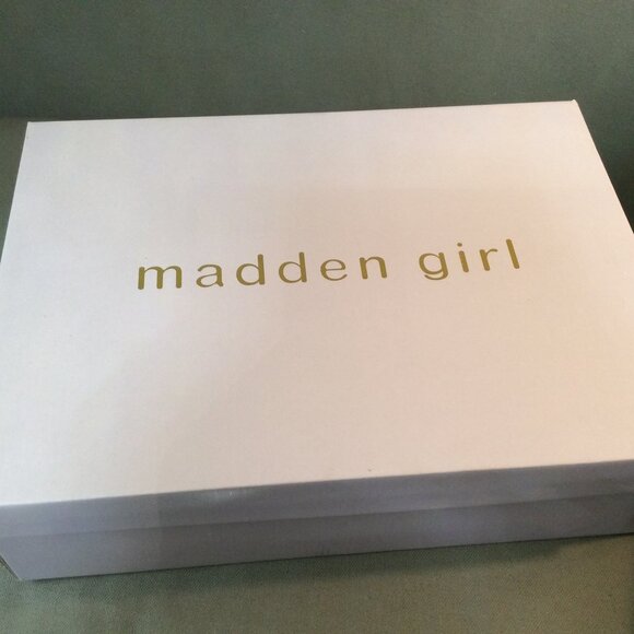 NWOT Madden Girl Sasha Glitter Fishnet Slouch Over-The-Knee Boots - Picture 9 of 10